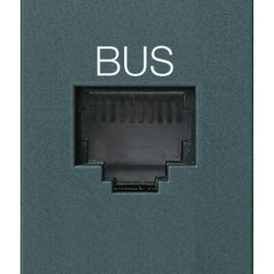 Posebni RJ11 priključak za sive autobuse.
