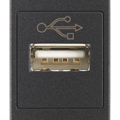 USB utičnica siva