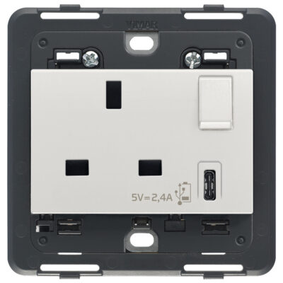 Utikač 2P+T 13A BS + int. + USB C Next
